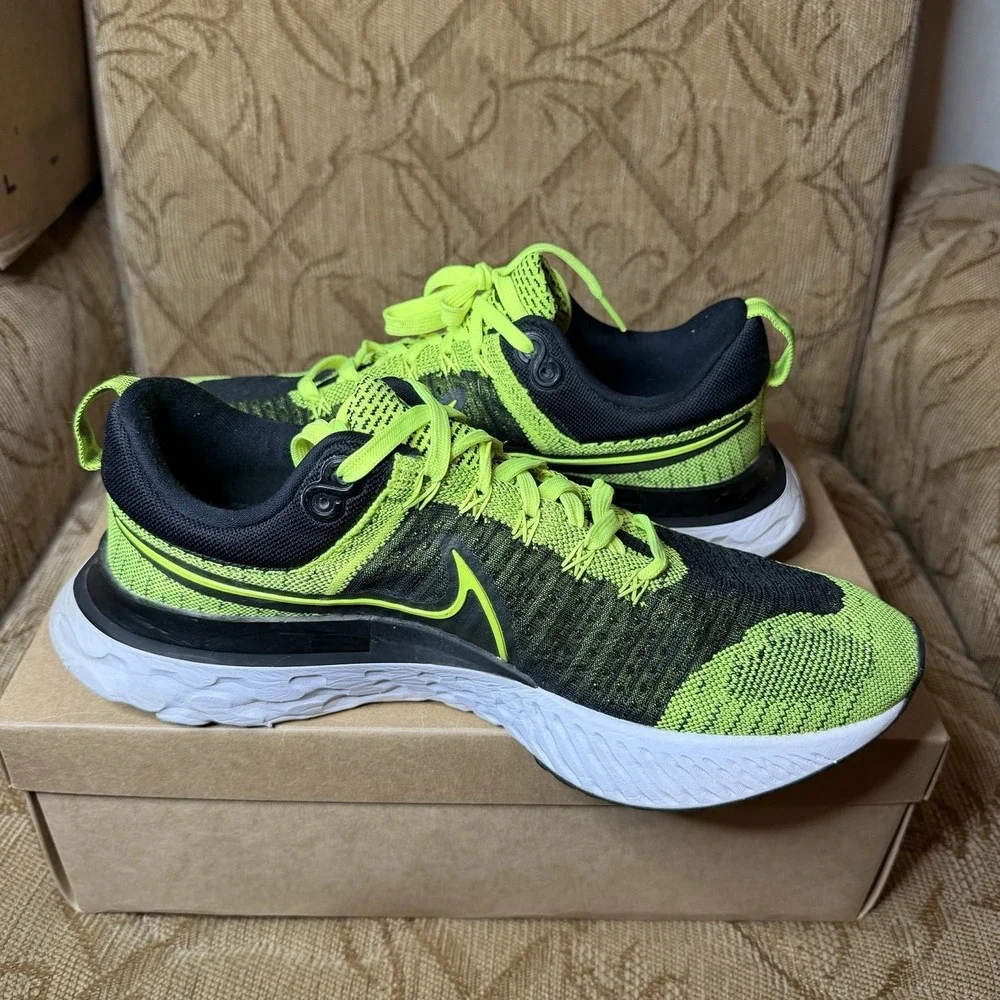 Nike React Infinity Run‎ Flyknit 2 Running Shoes Men's Size 11.5 CT2357 700