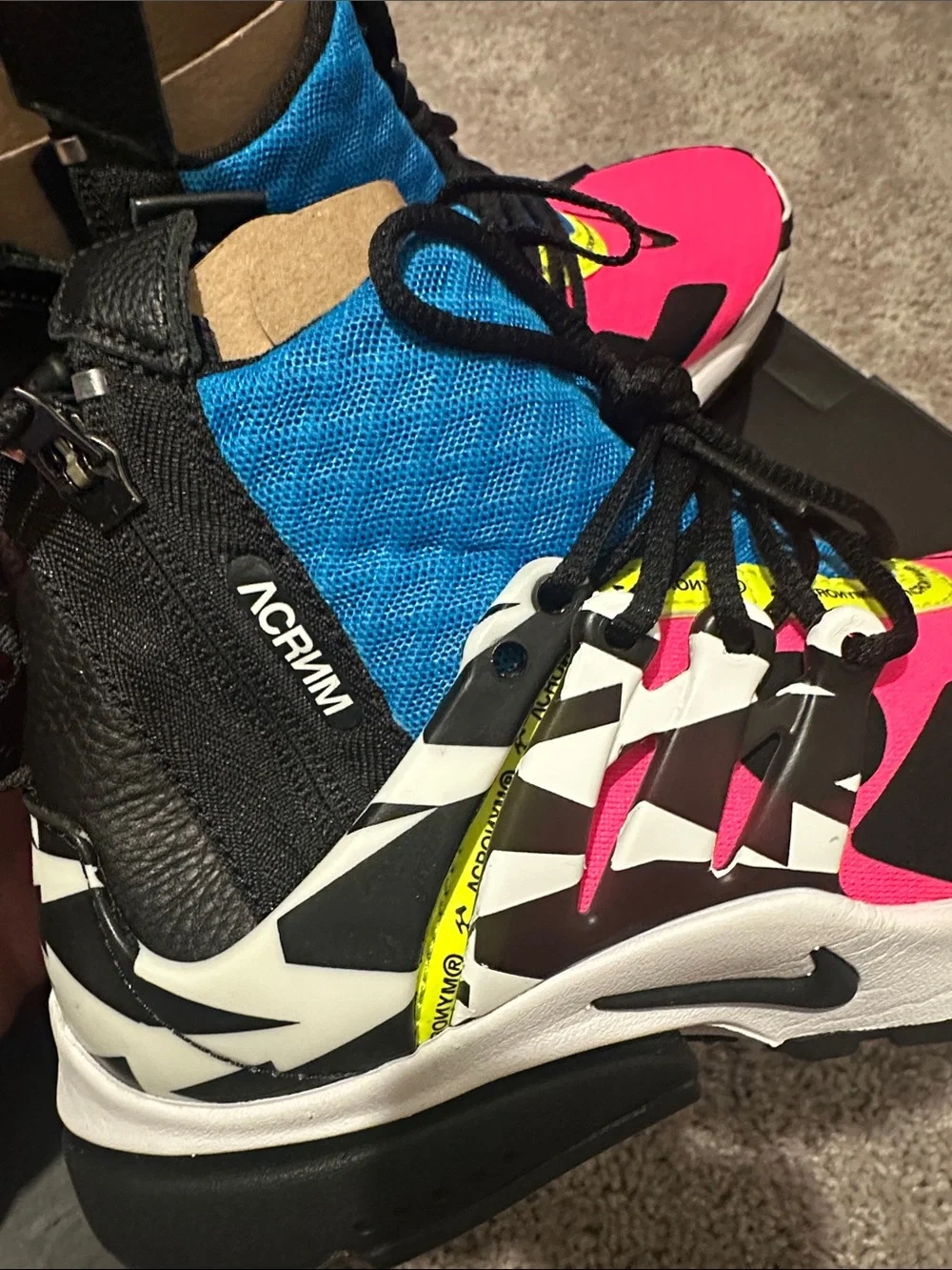 Nike vibrant high
