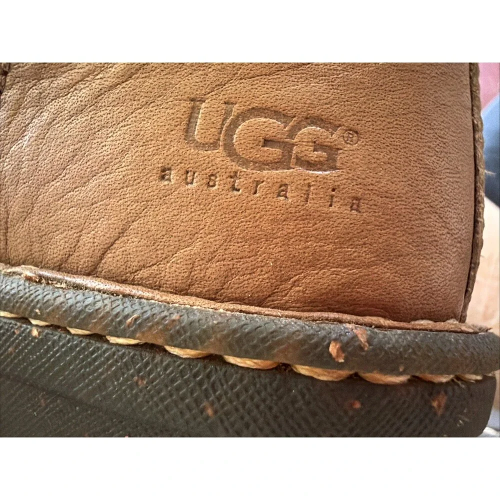UGG CASPIA 1932 tan leather lace-up ankle boots with sheepskin lining US 8 EU 39