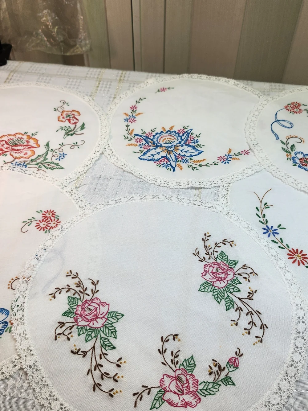 6 Hand-Embroidered Floral Round Wall Art - White with Multicolor Flowers