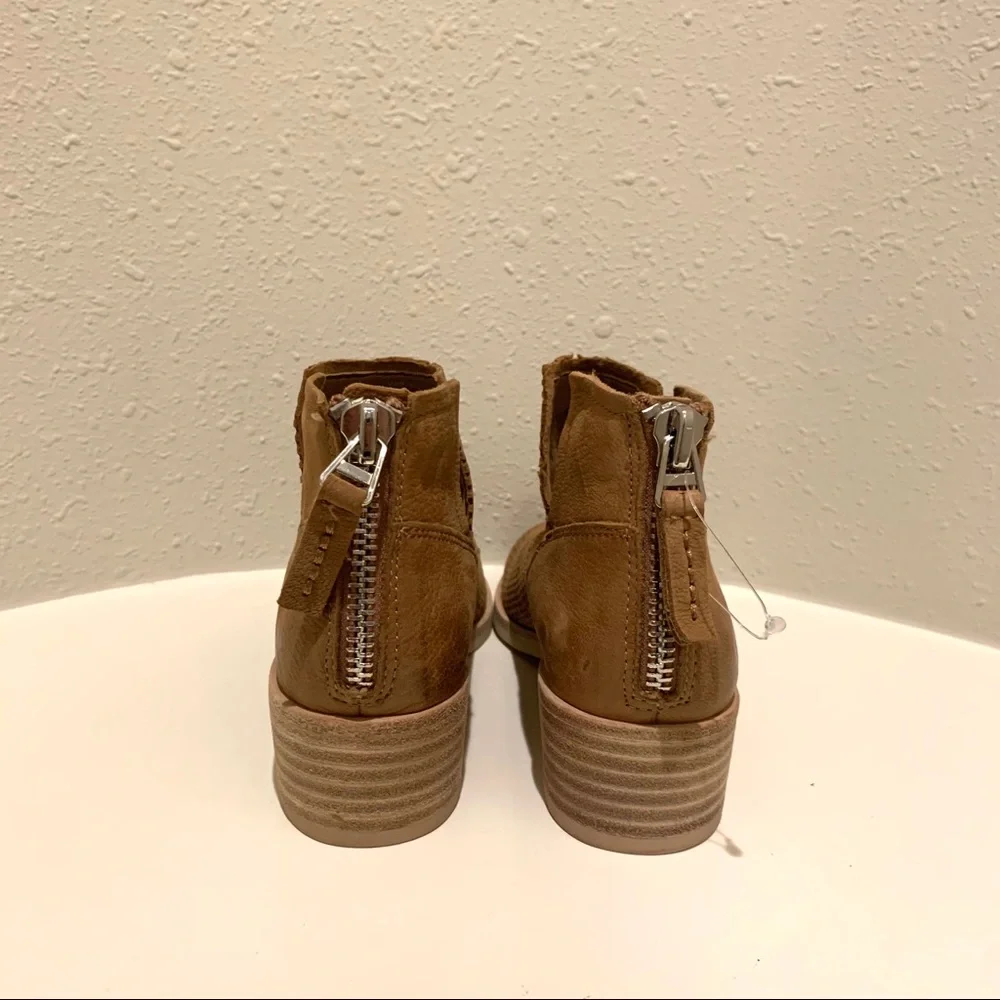 Dolce Vita Perforated Women’s Camel Leather Booties Size 6 NWT