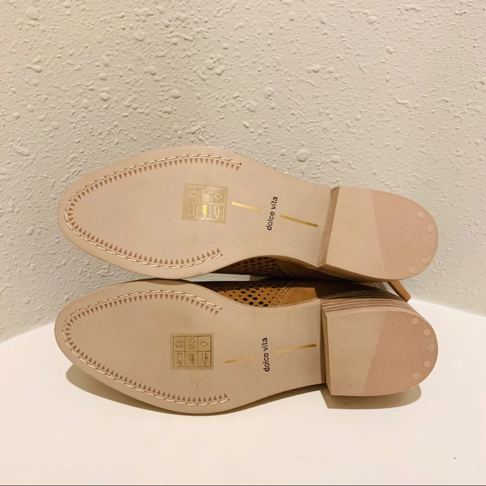 Dolce Vita Perforated Women’s Camel Leather Booties Size 6 NWT