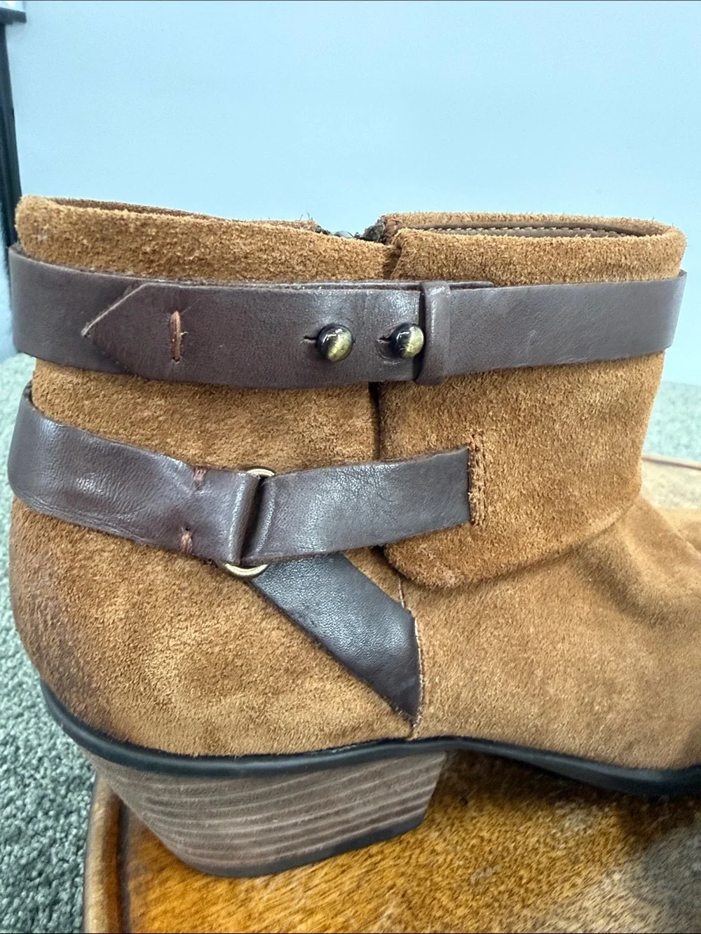Clarks stylish chestnut