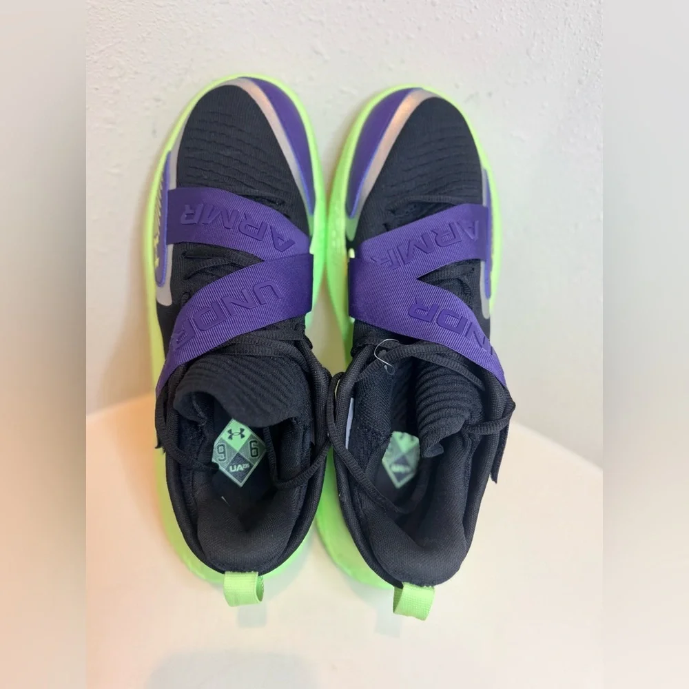 Under Armour basketball let