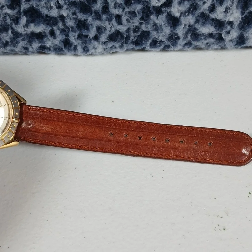 Gitane red numeral damage