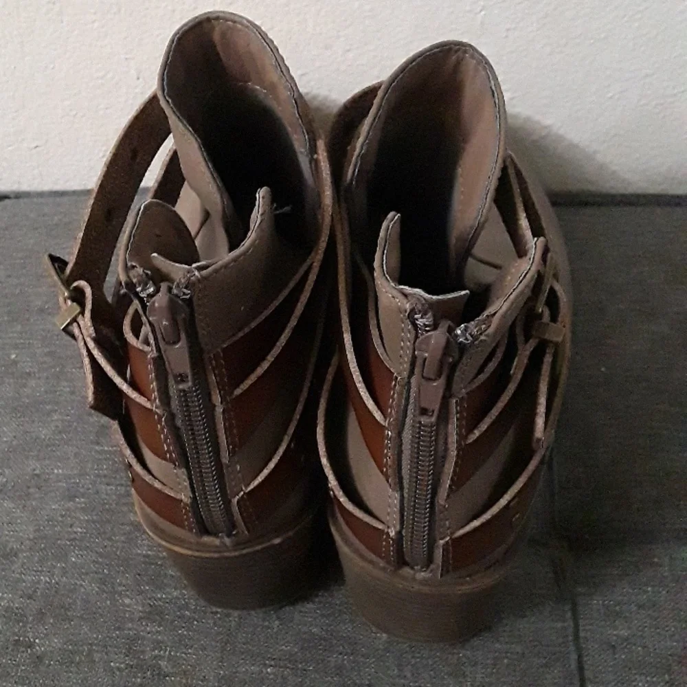 10m boots