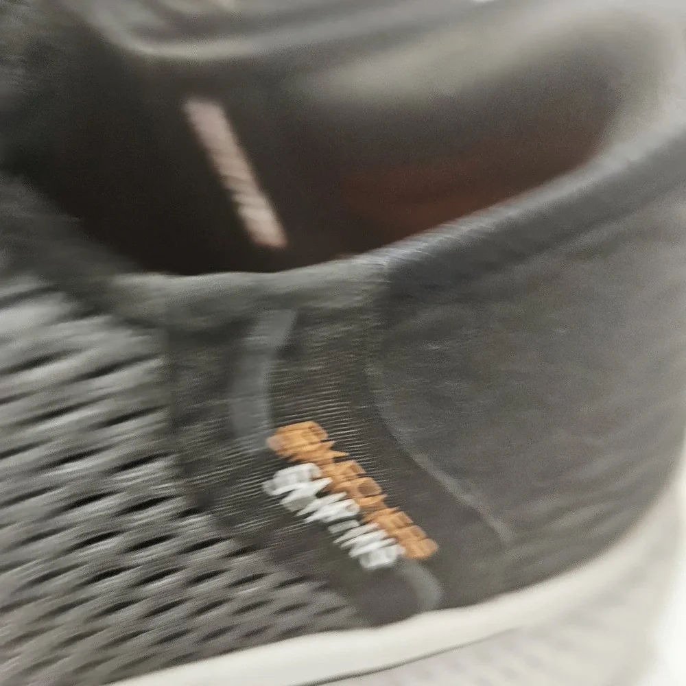 Skechers men hands