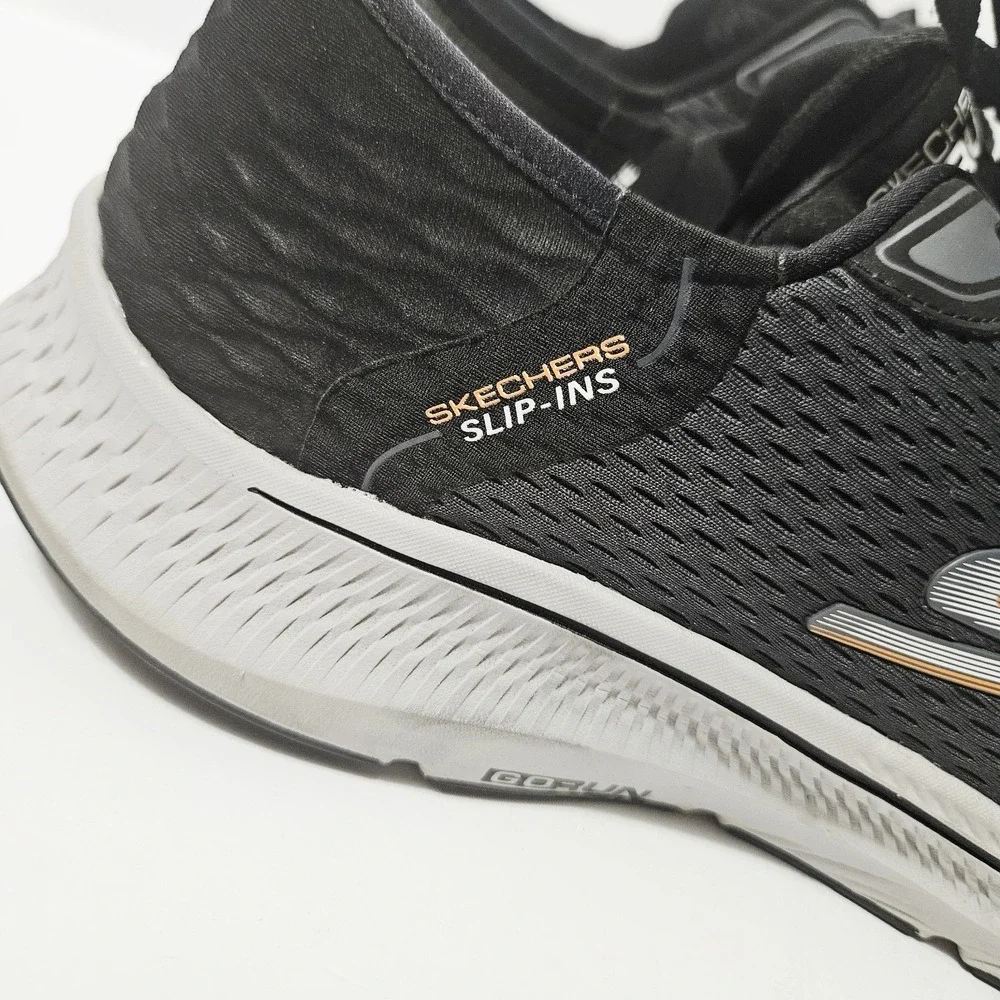 Skechers men hands