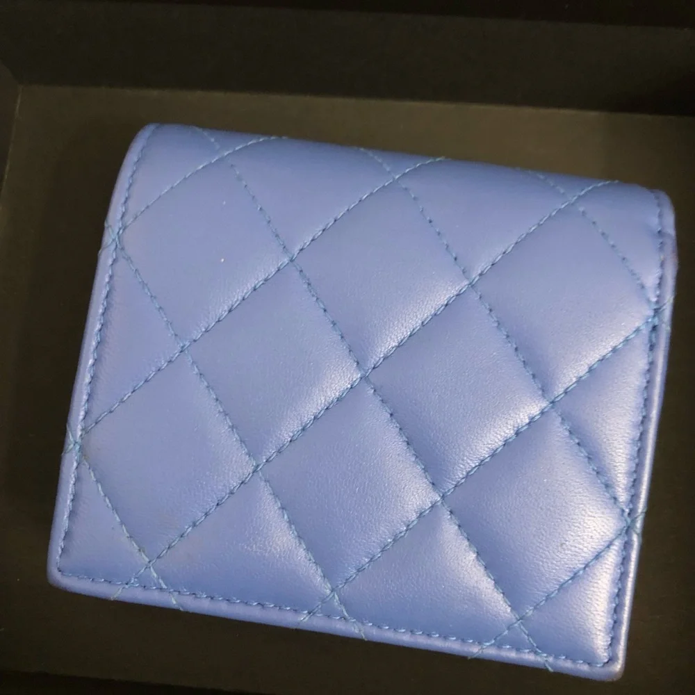 CHANEL elevate your