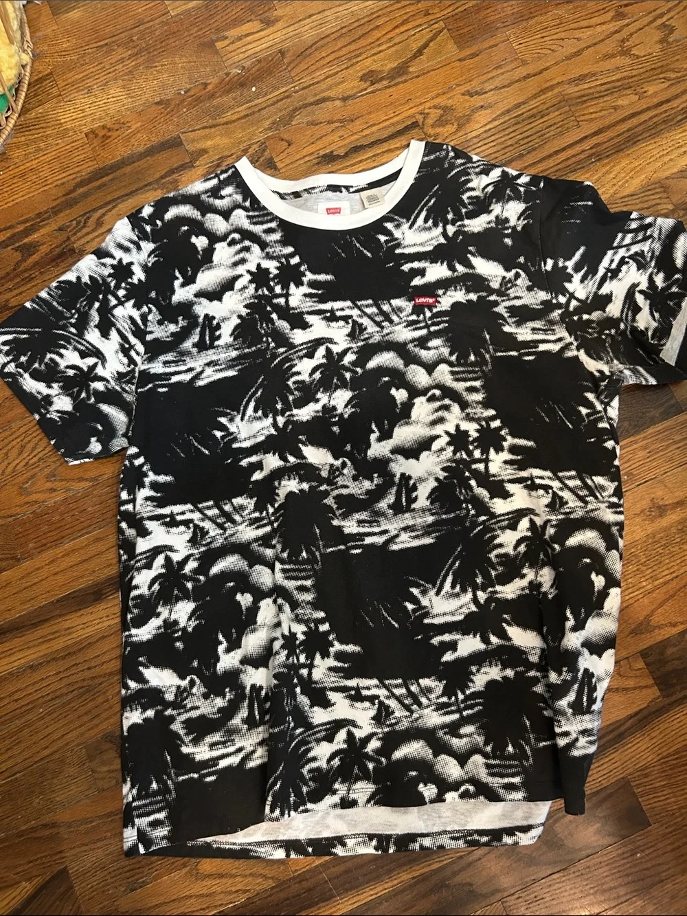Levi's Black & White Palm-Print Short Sleeve Crew Tee