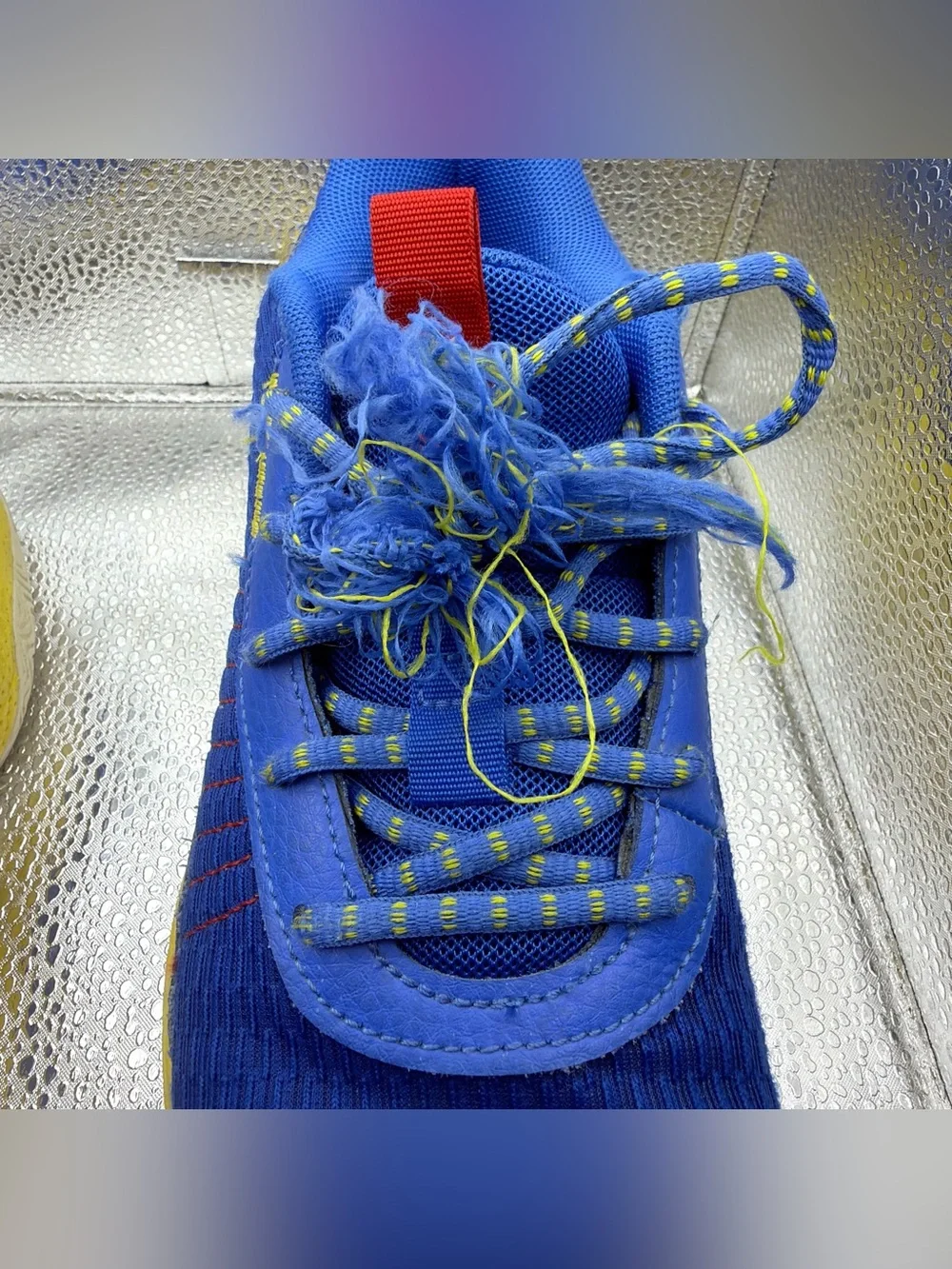 Under Armour vibrant royal