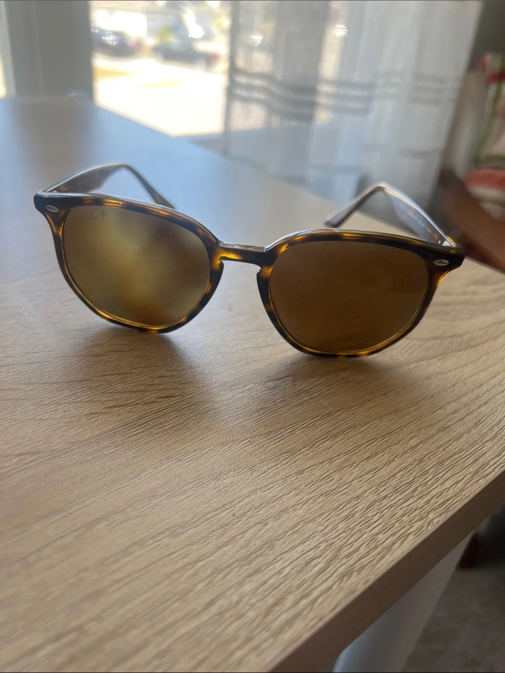 Women’s Tortoiseshell Sunglasses - Brown Lenses