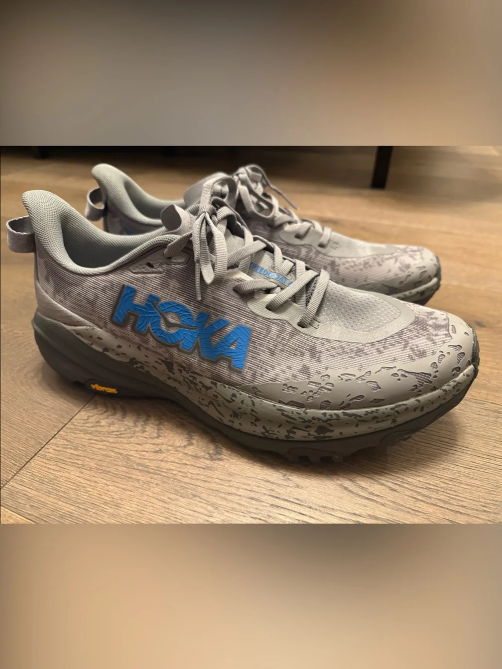 Hoka Men’s Speedgoat 6 Gray Trail Shoe NWOT