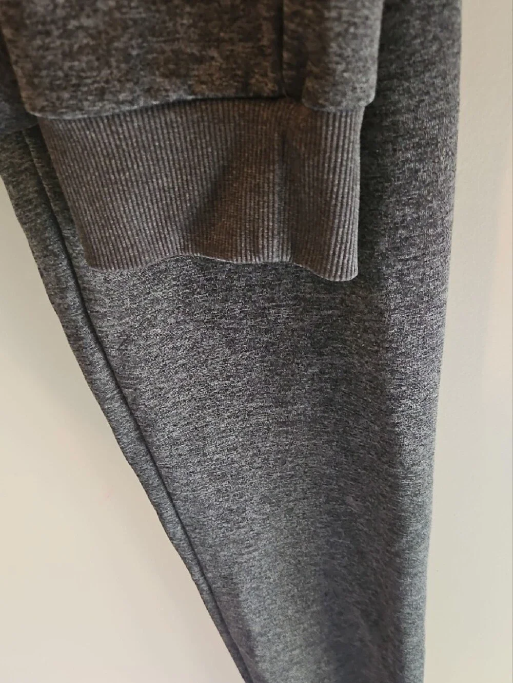 Hurley Kids L 12/13 Charcoal Gray Jogger Sweatpants with Zip Pockets