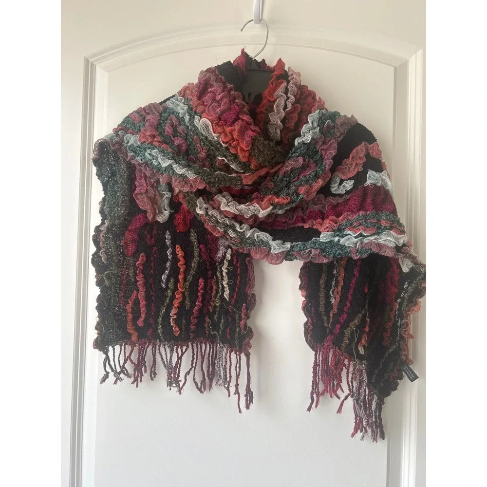 N/A knit lightweight accents