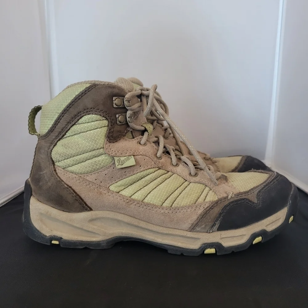 Danner Boots Sobo Mid 6