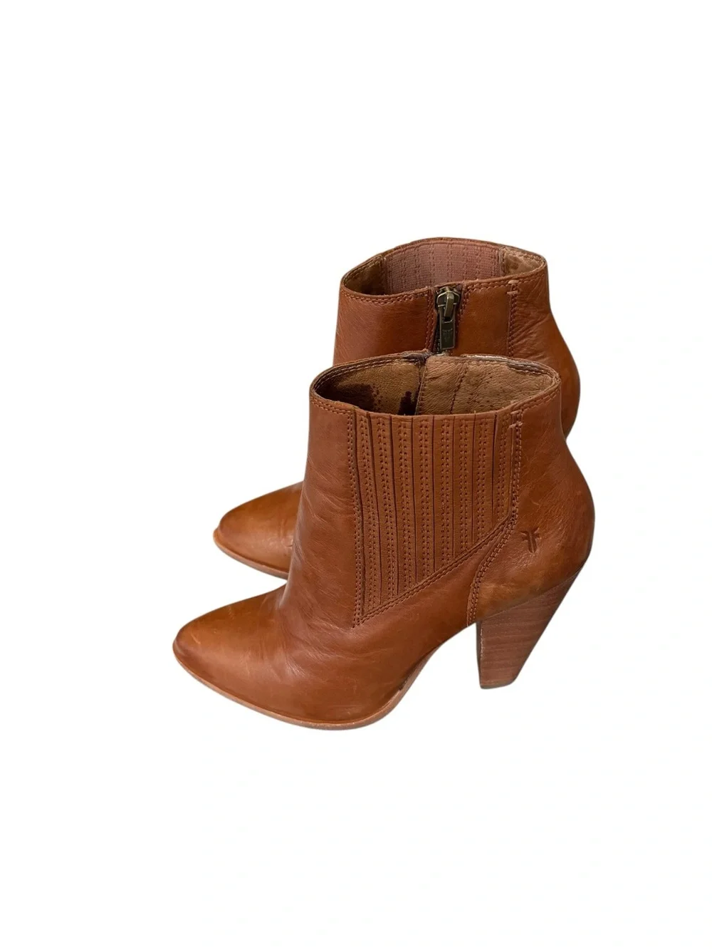 Frye saddle color