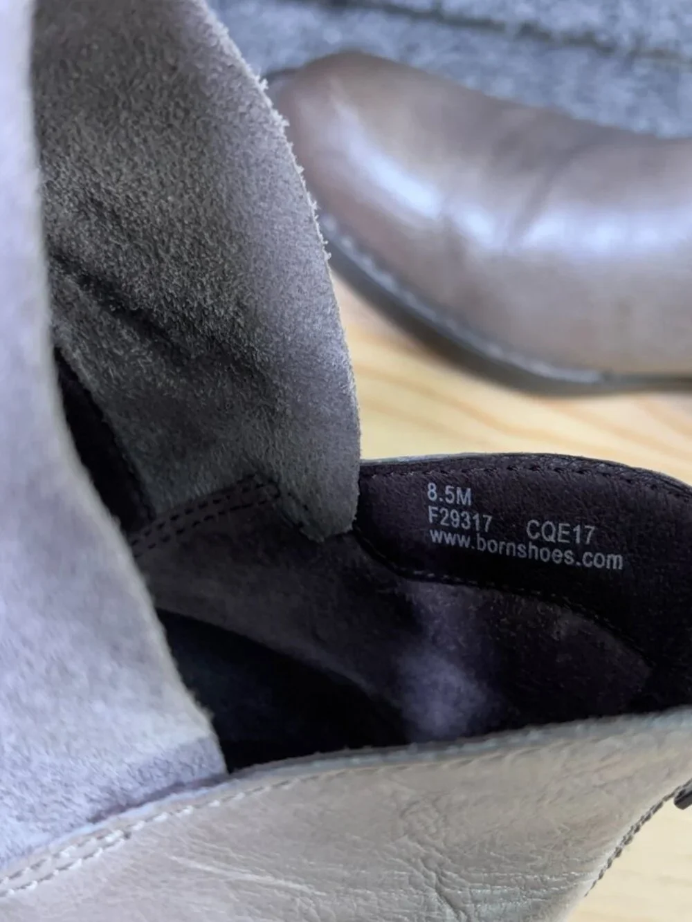 Born boots karava