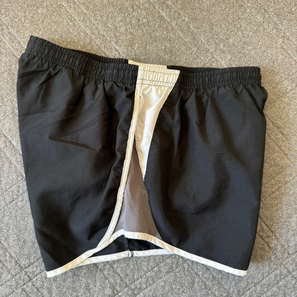 Nike‎ Dri-Fit Tempo Running Shorts Black White Womens Small