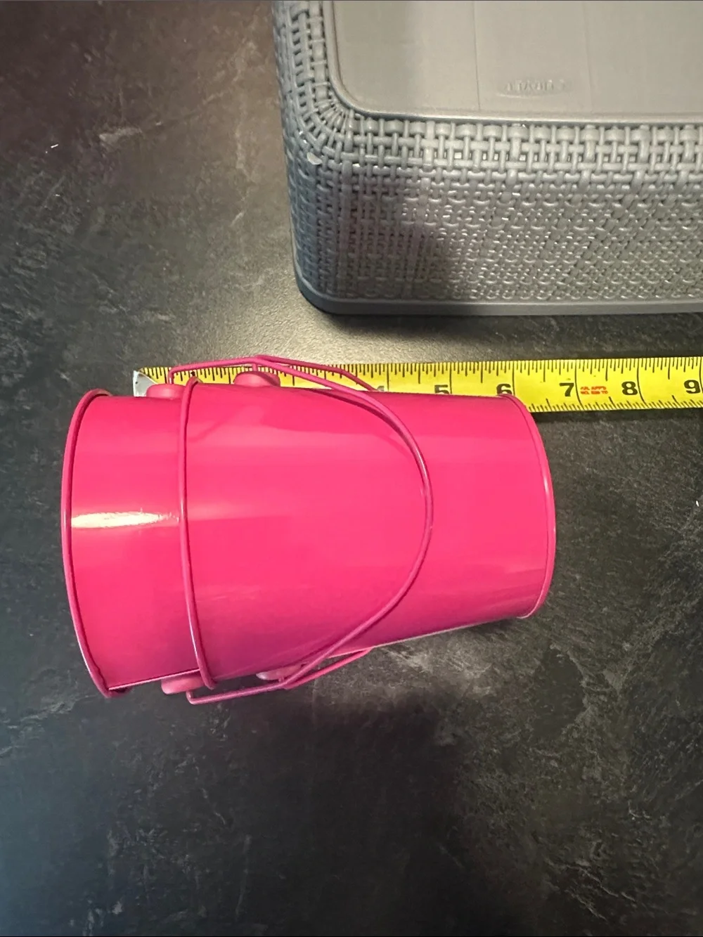 N/A vibrant pink