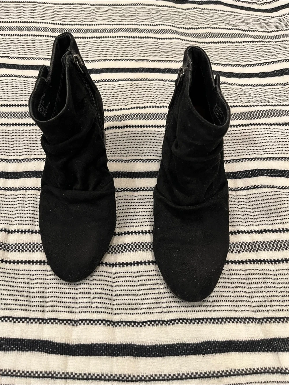 N/A stylish black