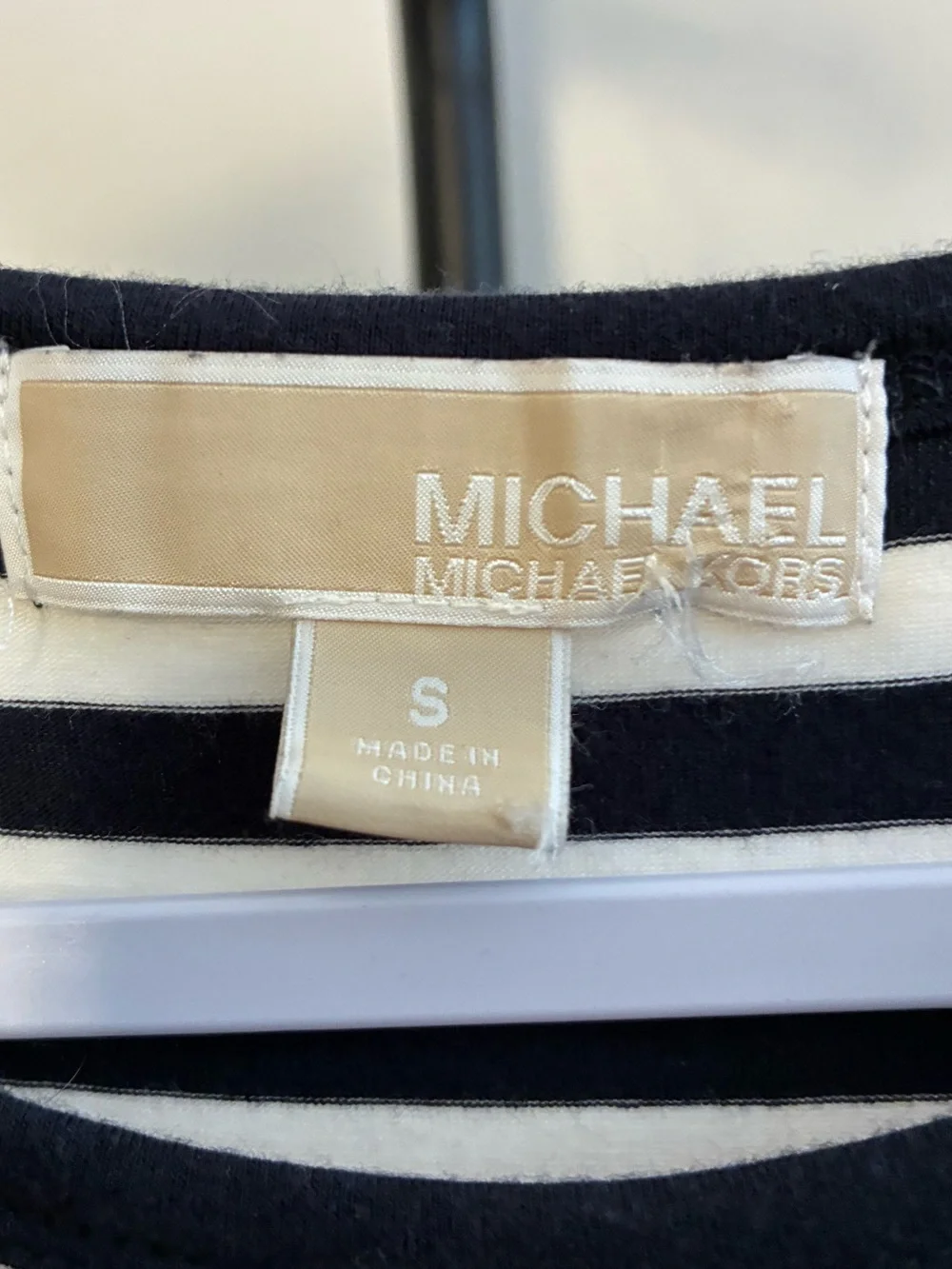 Michael Kors features stretchy
