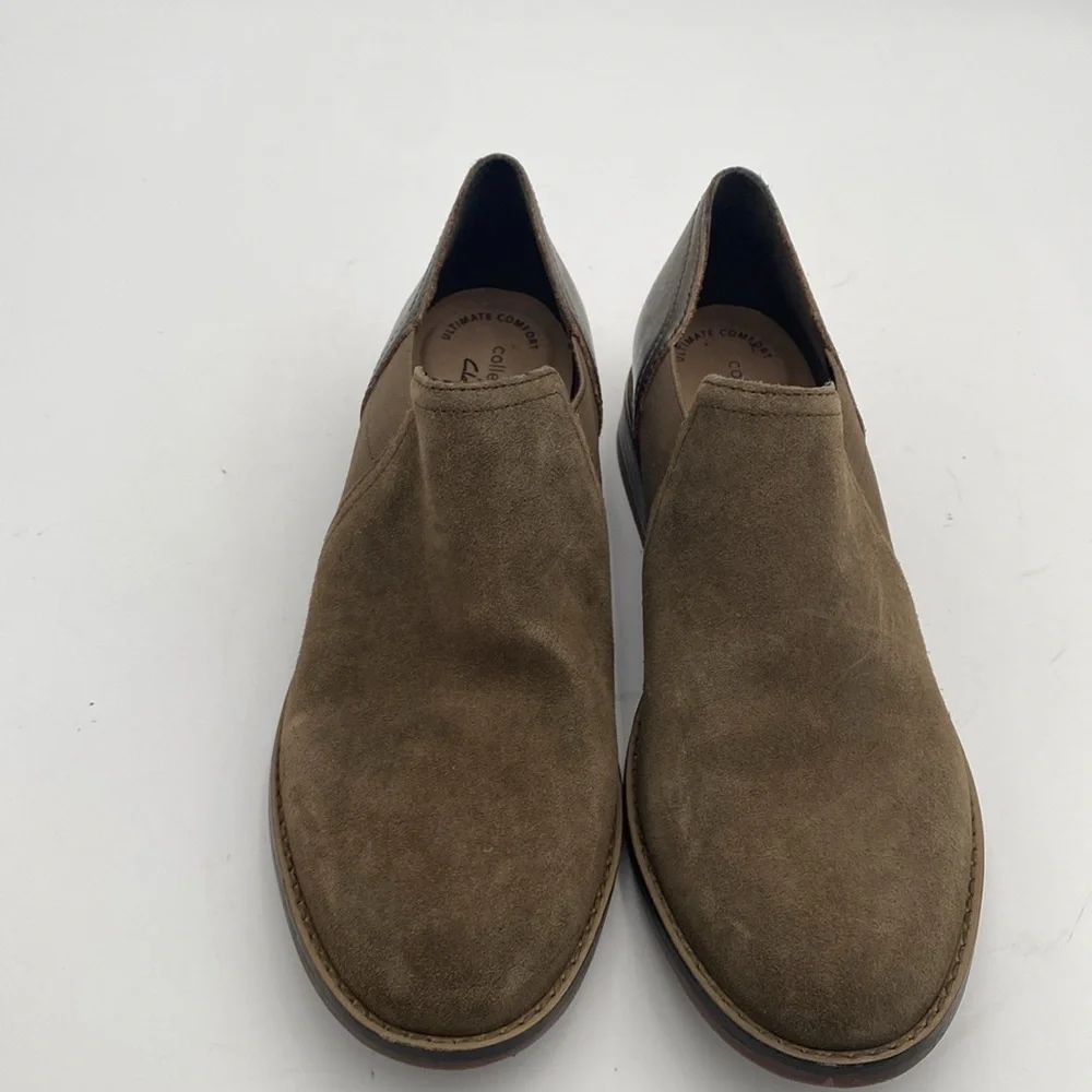 Clarks suede slip