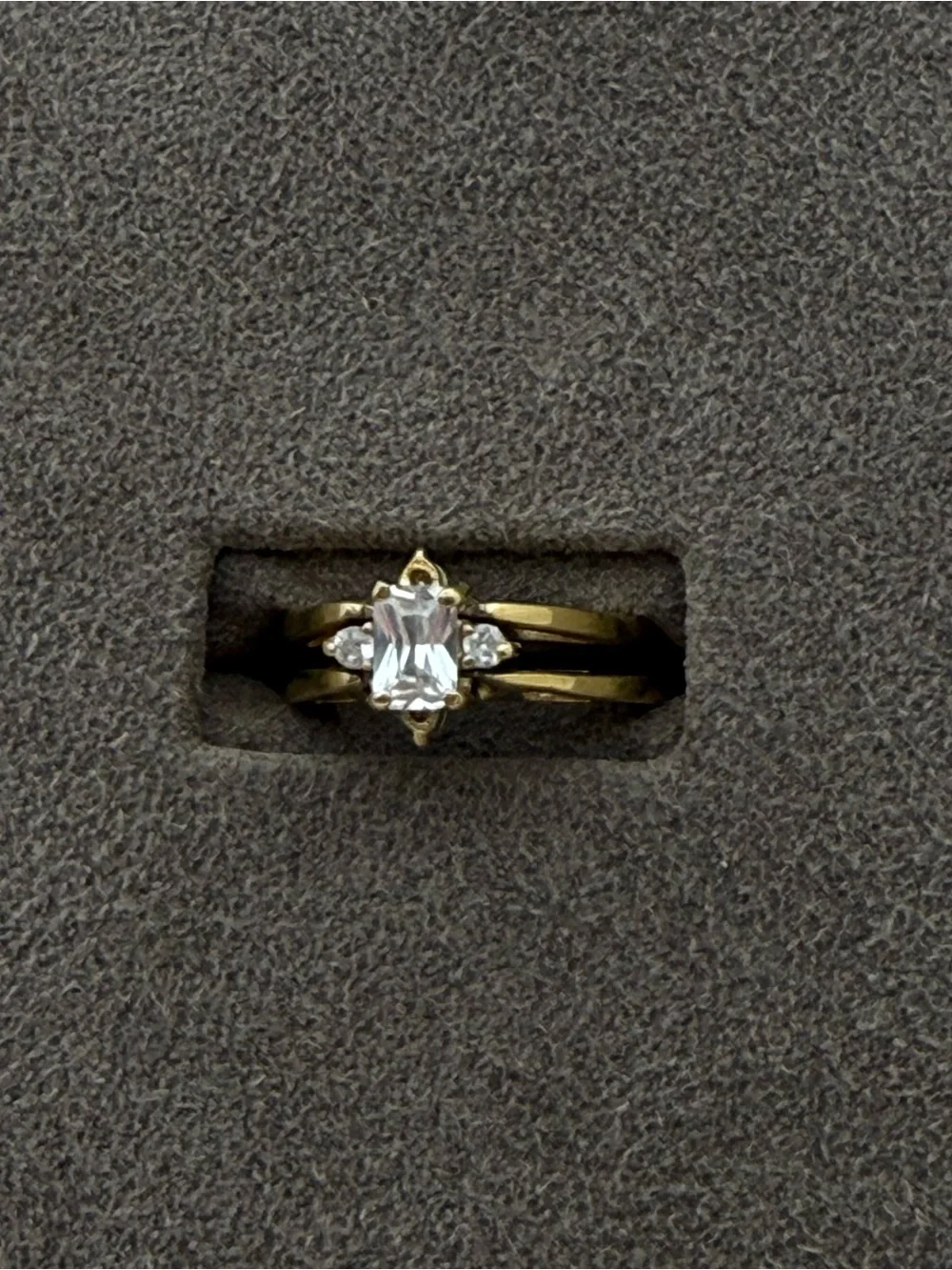Small vintage reversible Gold Floral Cluster Ring with Clear Stones