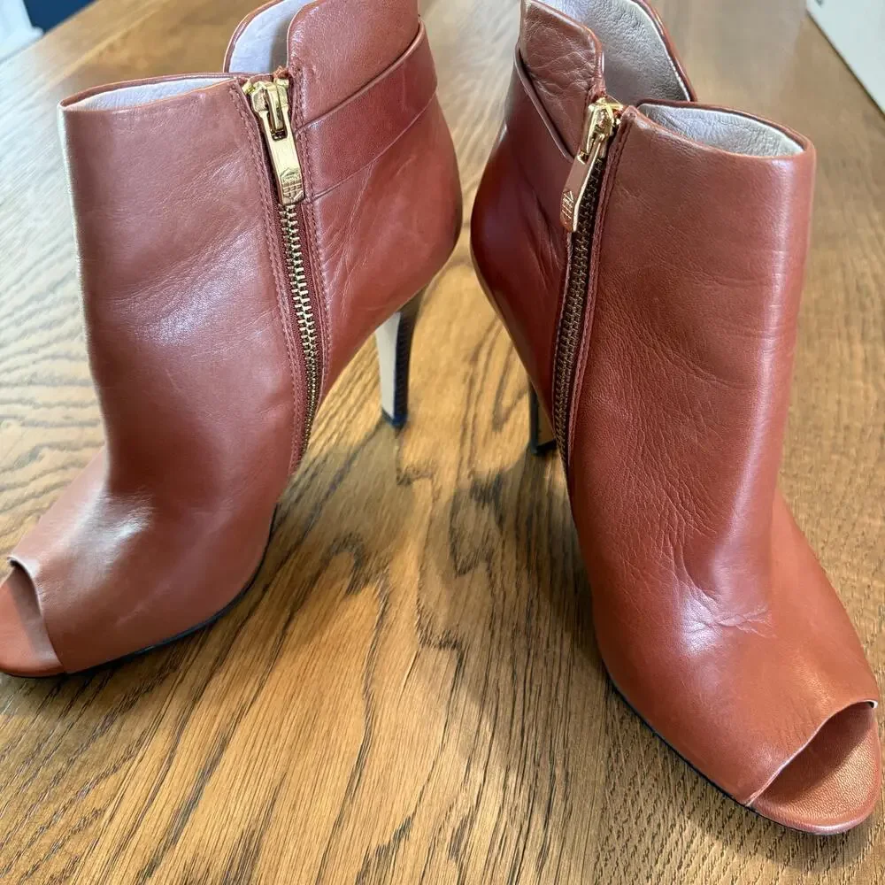 Vince Camuto vince camuto