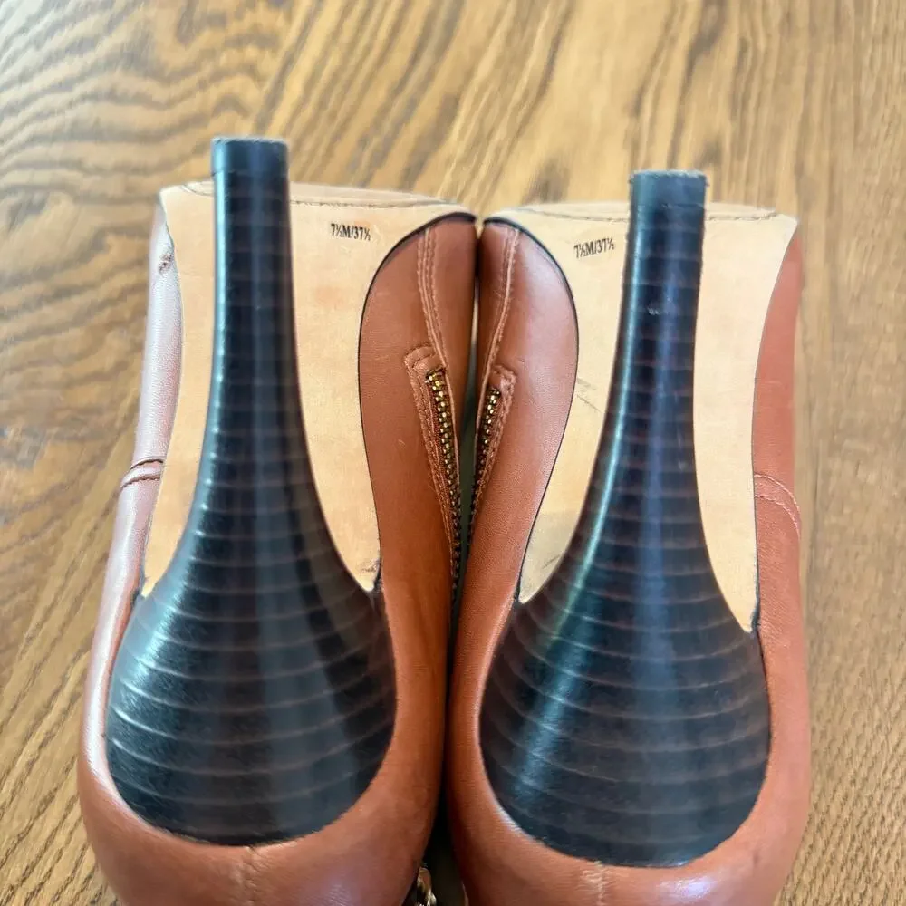 Vince Camuto vince camuto