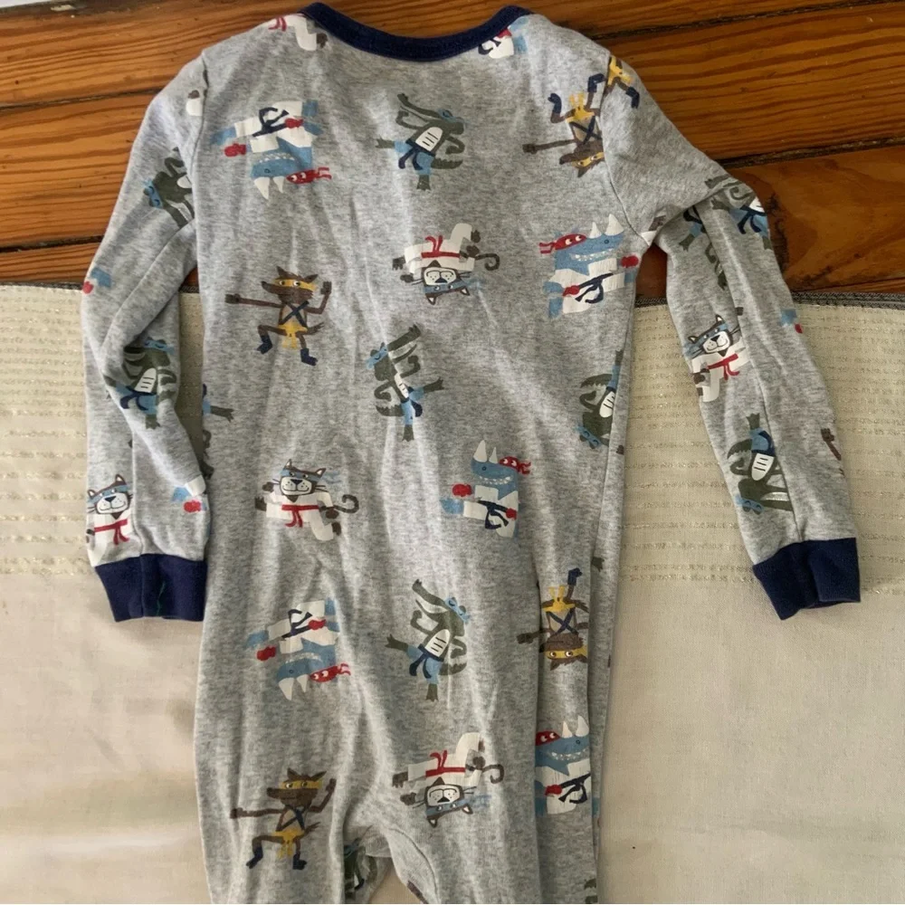 Carter’s Pjs, Bundle of 2