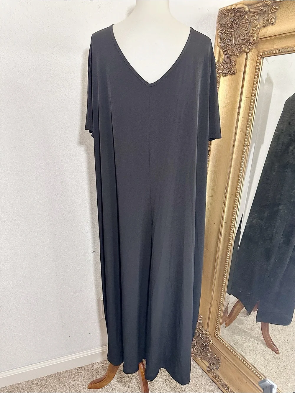 Avenue nwt black