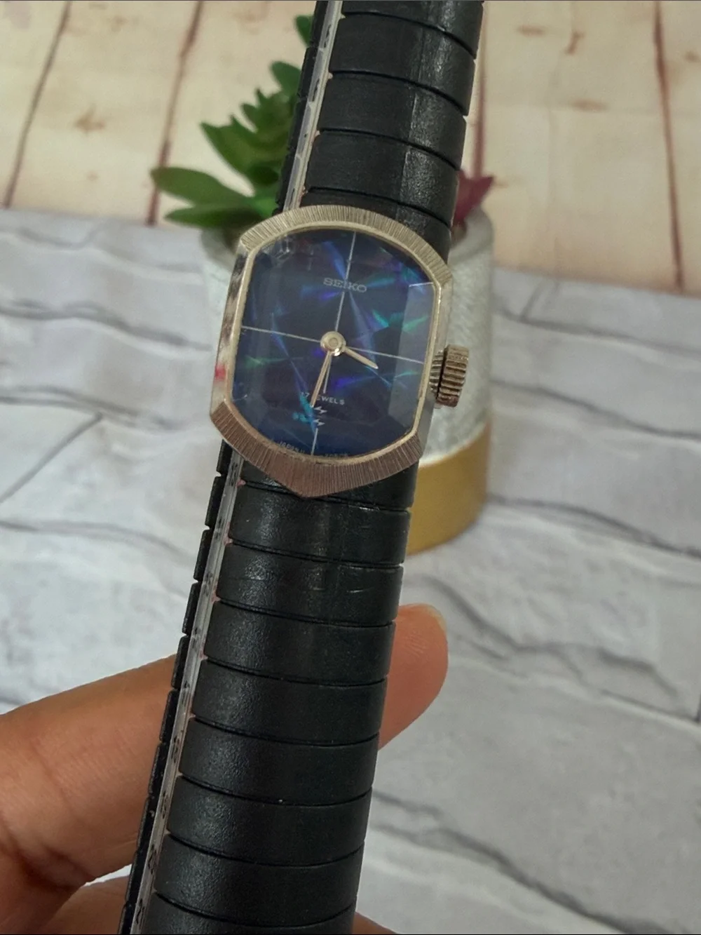 VTG SEIKO 80/90’s numbered  watch ring wind up size 5.75 RARE FIND Working