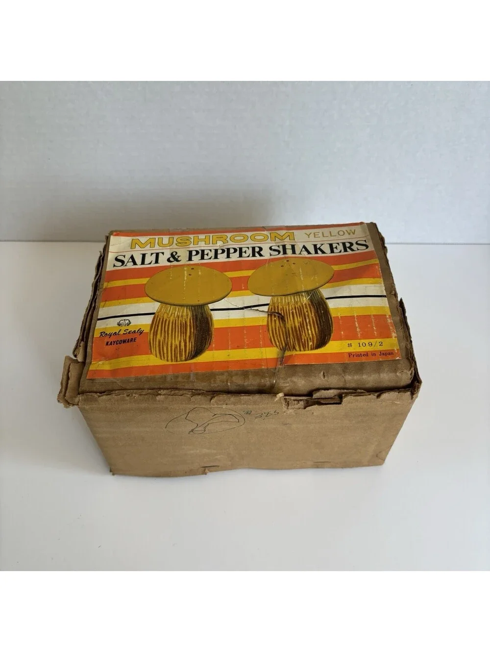 Vintage Yellow Mustard MUSHROOM SALT & PEPPER Shakers SET WITH BOX Japan