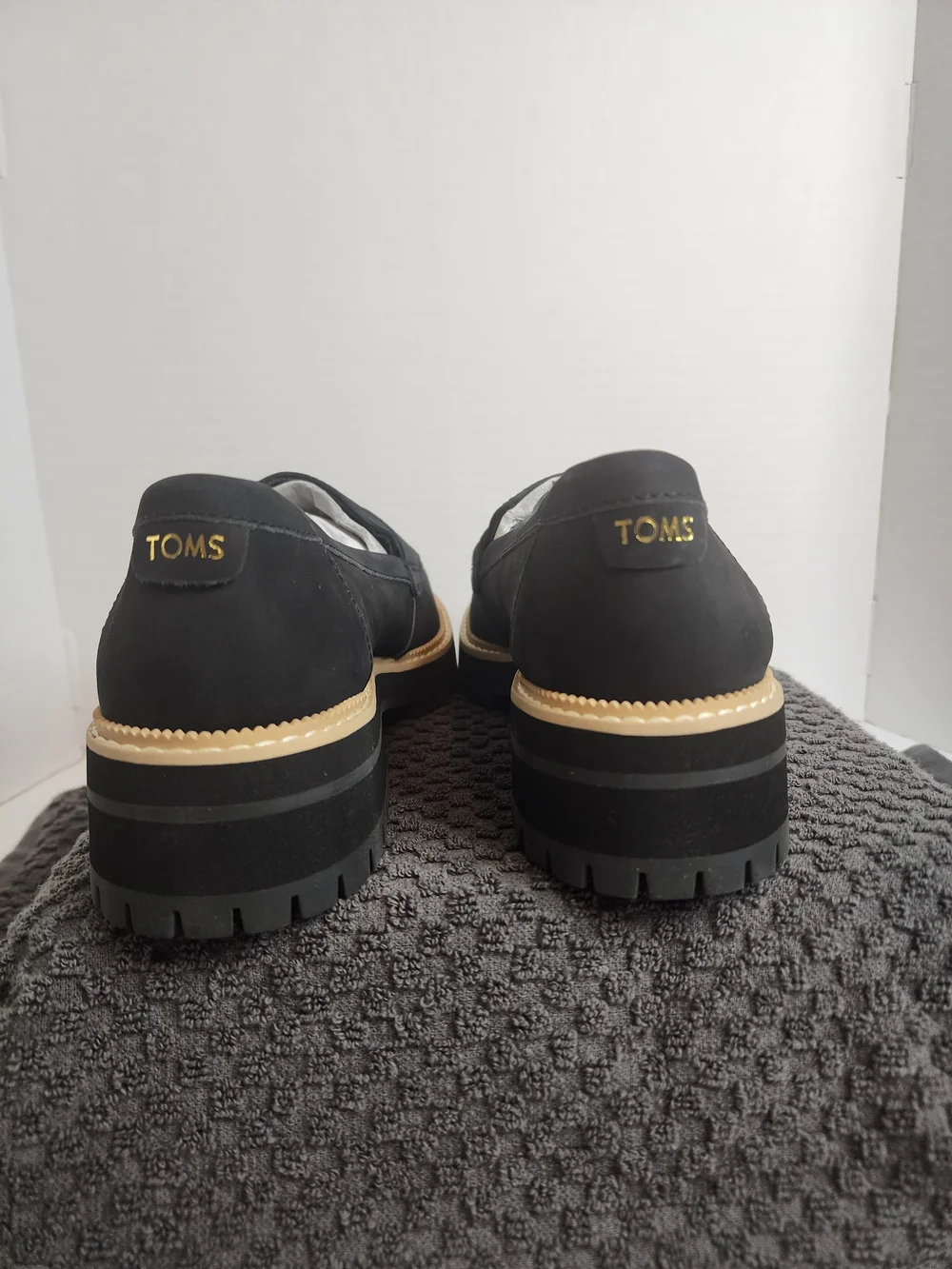 Toms Cara Black/Black Leather Platform Loafers.  NIB.  Women's Sz 8.5