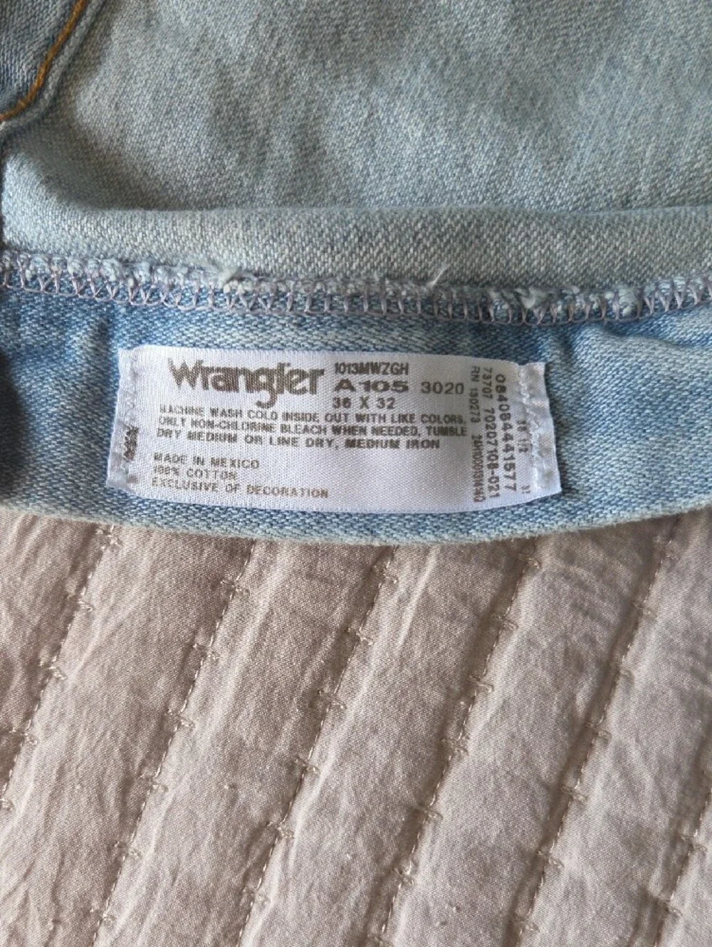 Wrangler Light Blue Fit Men's Jeans 36X32 100 Percent Cotton