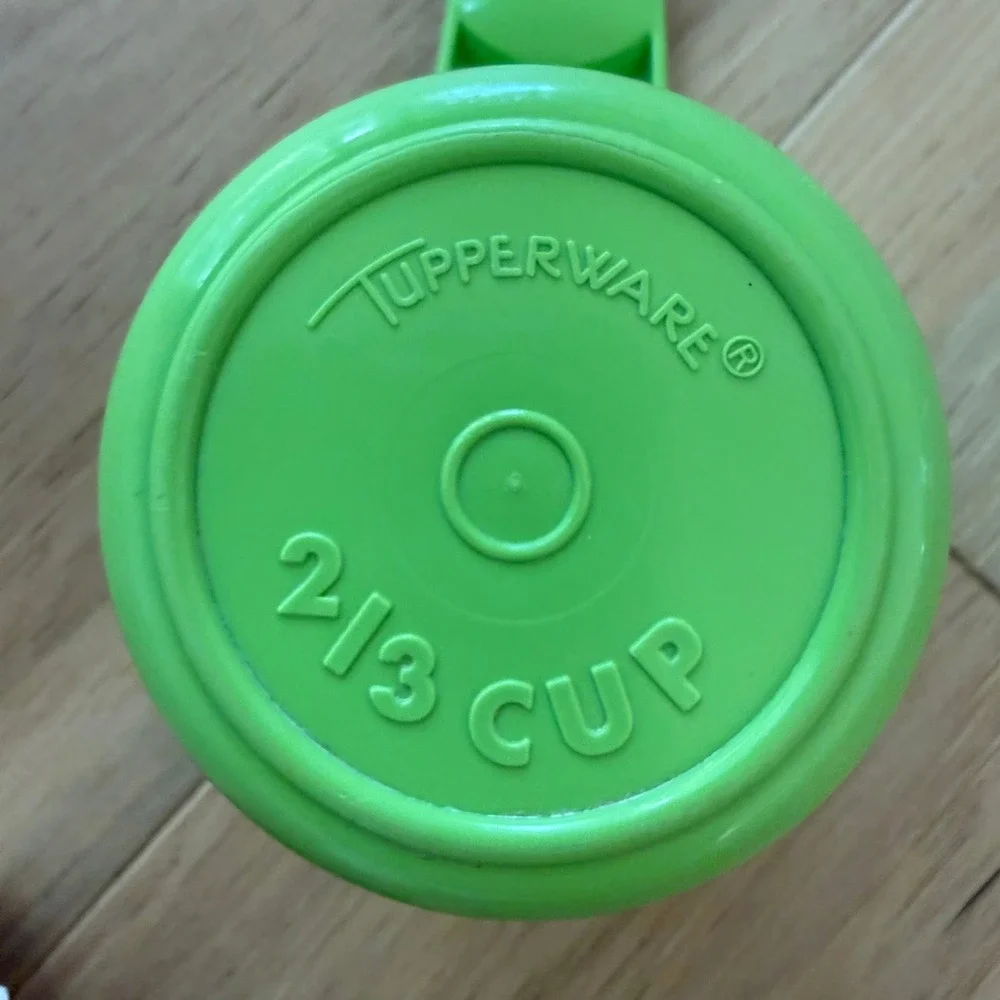 Tupperware Measuring Cup 2/3 Cup Apple Green Vintage Replacement Kitchen Tool