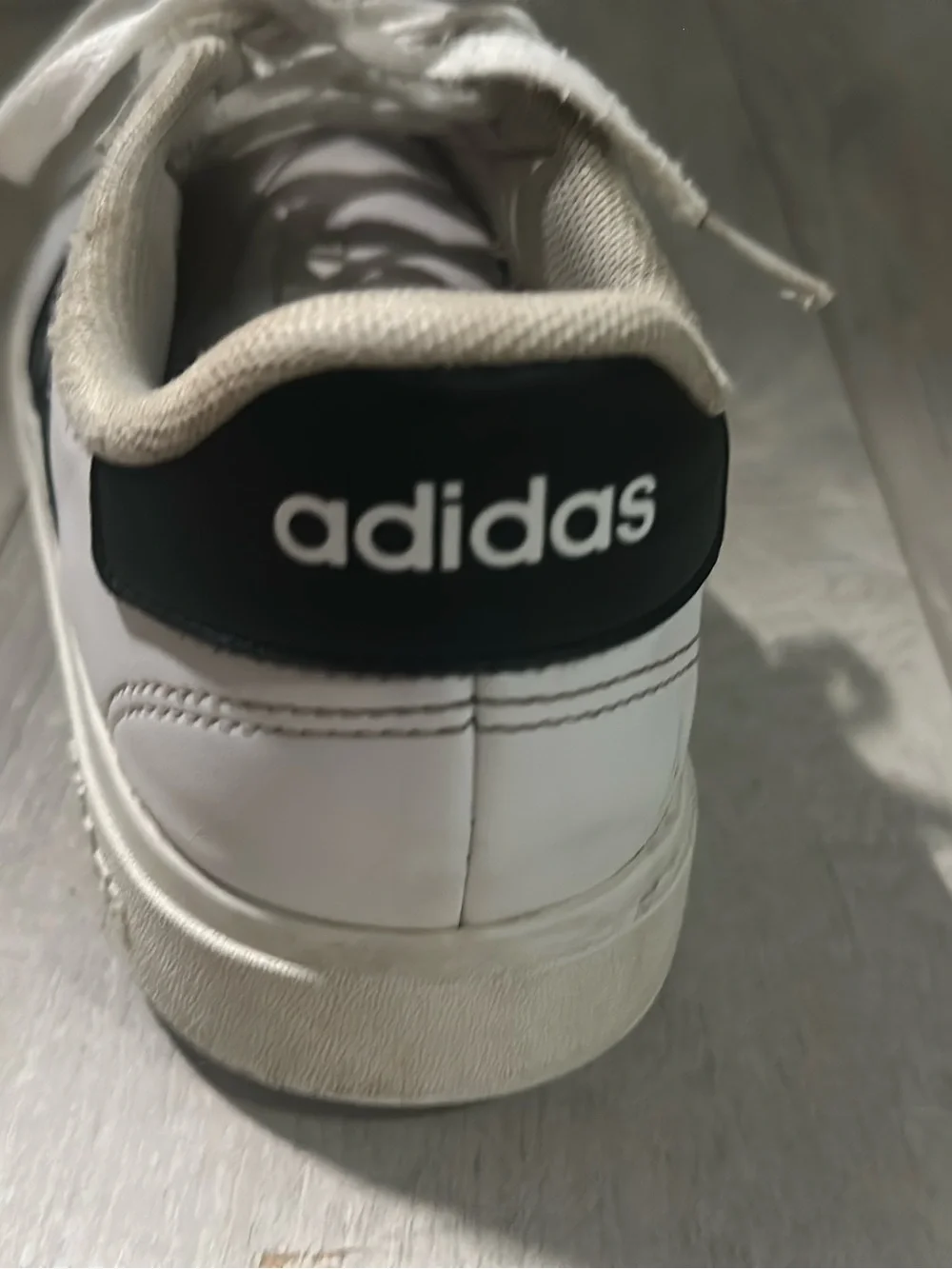 adidas men sneaker