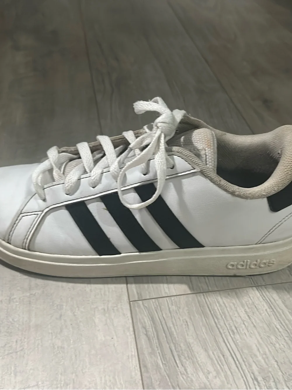 adidas men sneaker