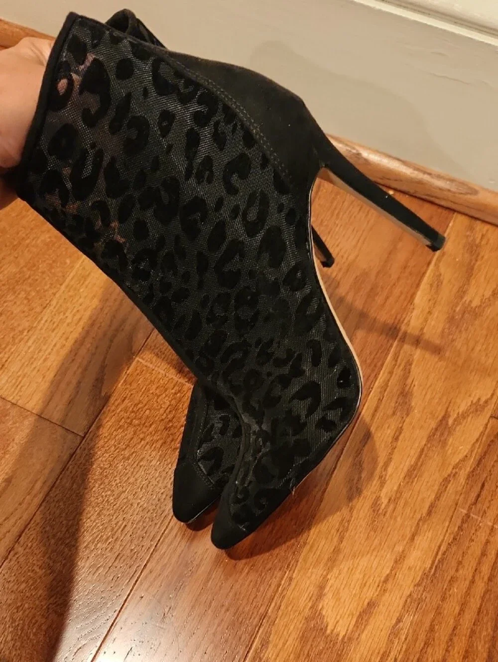 Jessica Simpson overlay fashion