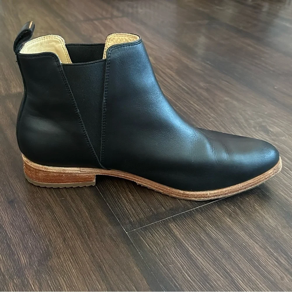 NISOLO Eva Everyday Soft Sustainable Black Leather Chelsea Boot Memory Foam Sz 9