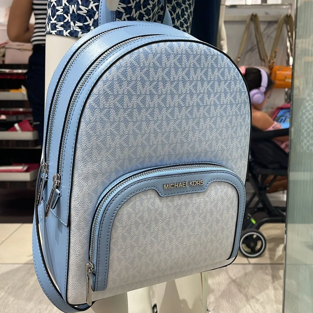 Michael Kors details use