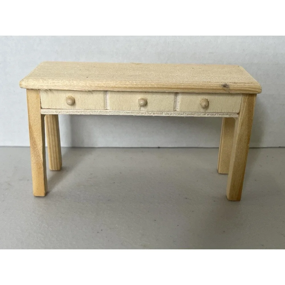 The Unbranded Brand doll house