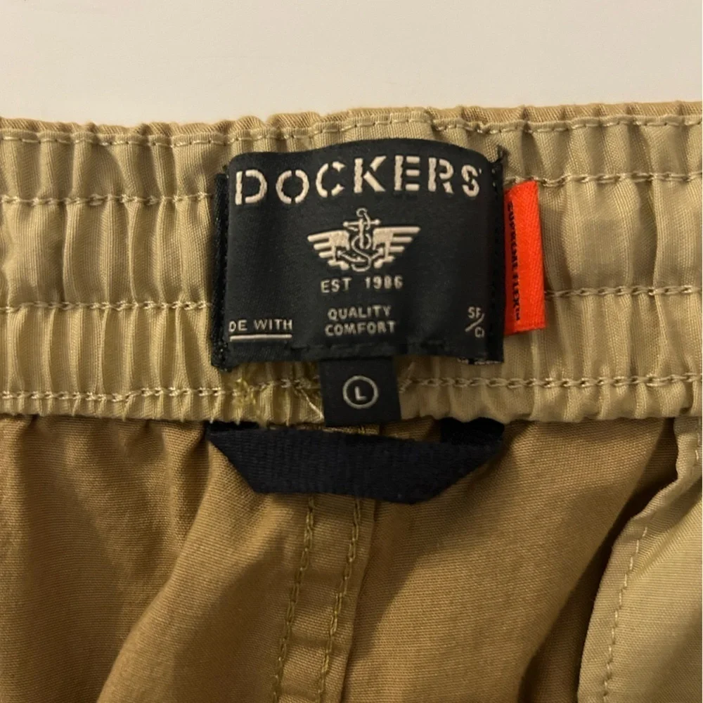 Dockers cut experience tops