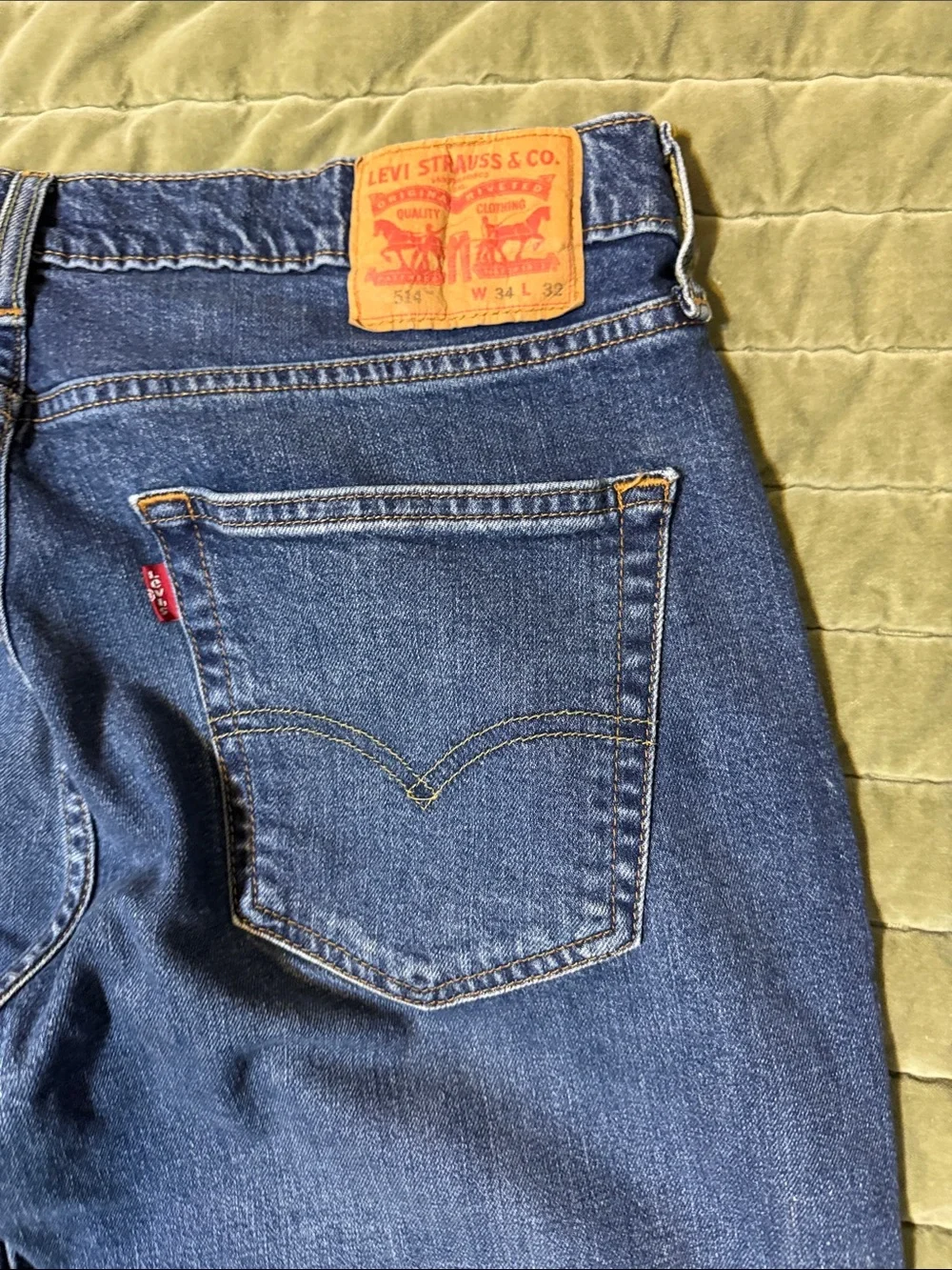Levi's 514 34x32 Mid Blue Denim Jeans with Red Tab