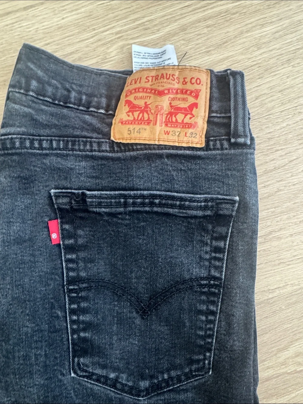 Levis black washed