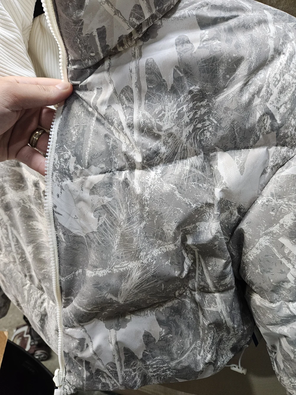 Arizona Jean Company stylish cream
