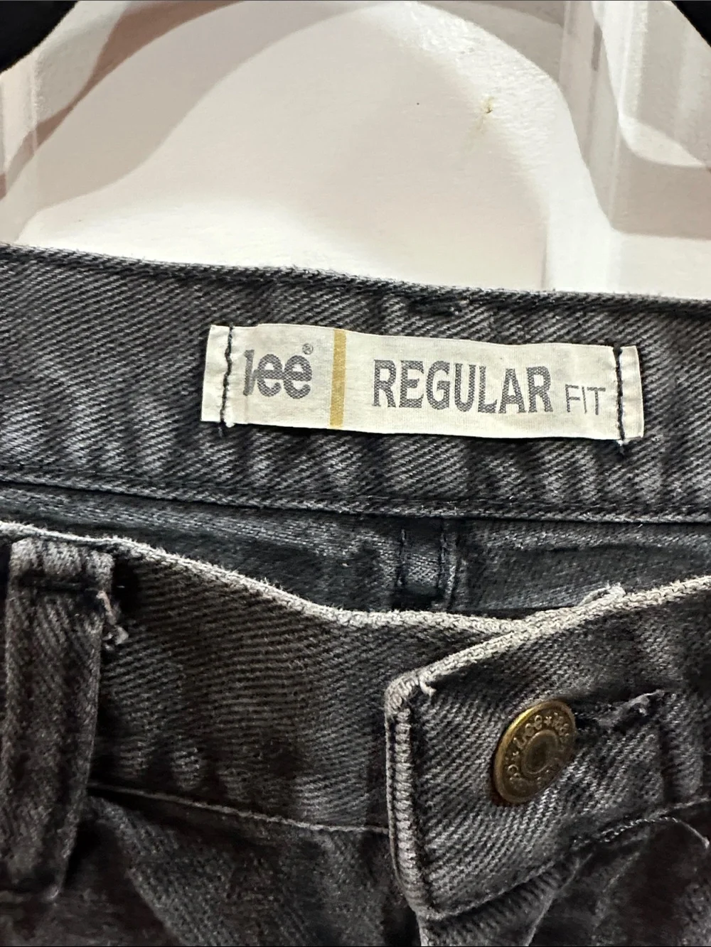 Lee relaxed fit