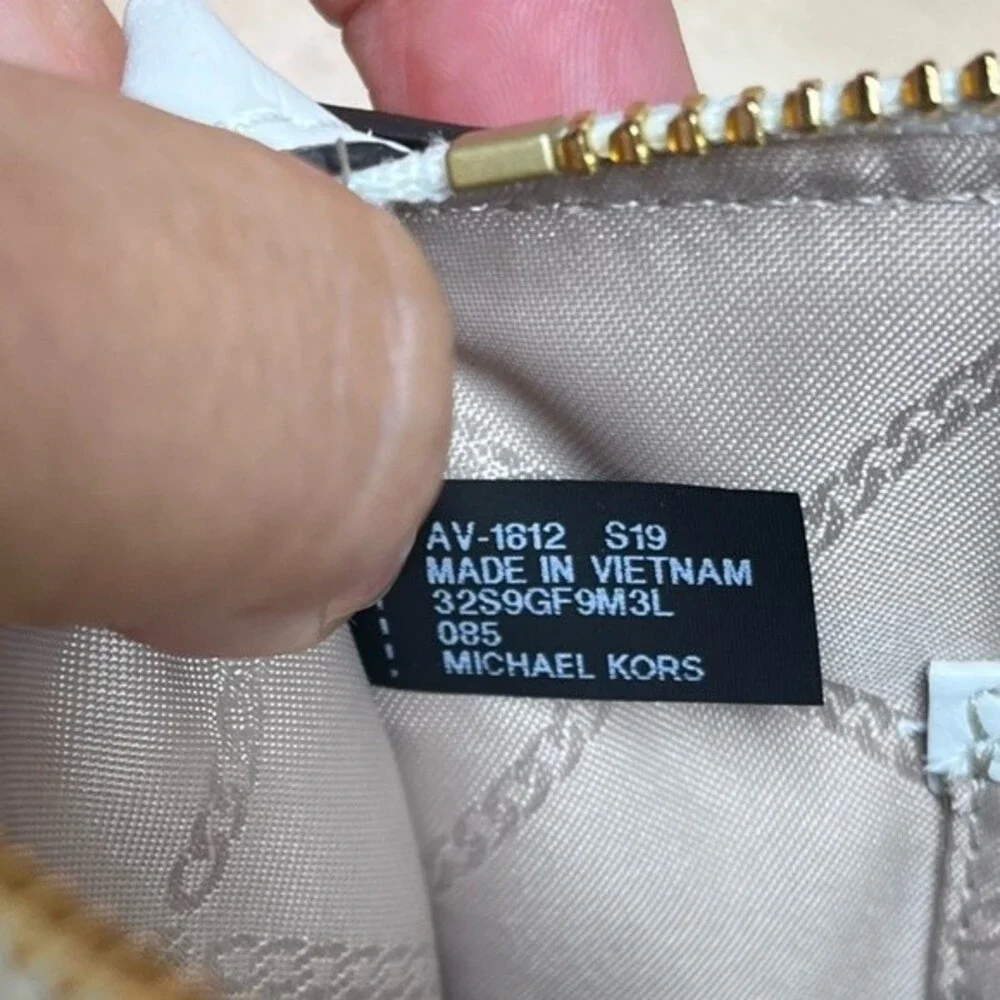 Michael Kors Wristlet in Gold and White Leather NWOT