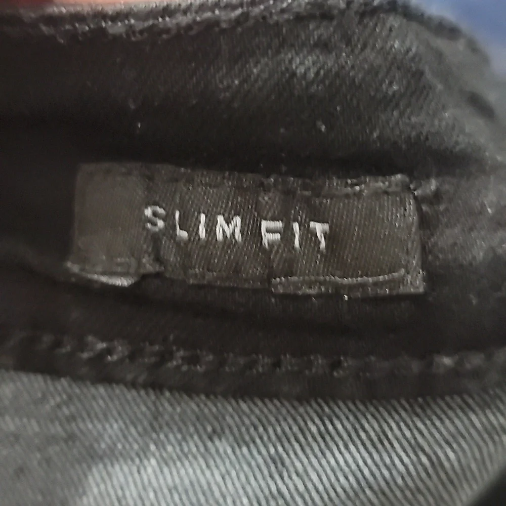 Reaction Kenneth Cole new but